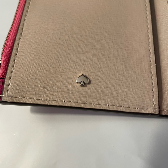 KATE SPADE Bright Pink 6 Gusset + 3 pockets + ID Holder Wallet w Gold Hardware. - Picture 11 of 11